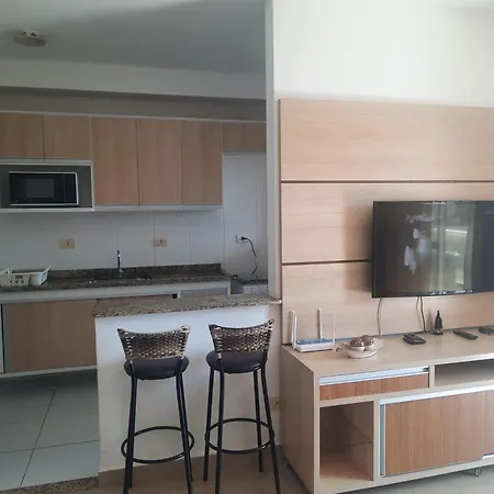 Apartamento completo e confortável com excelente localização, 5 min da Praia Grande, Tenório e comércio-2